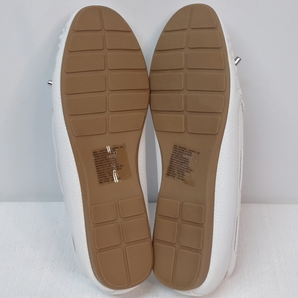 Cushion Walk by Avon Women's White Slip-On Loafers Size 6 NWOT - Picture 9 of 9